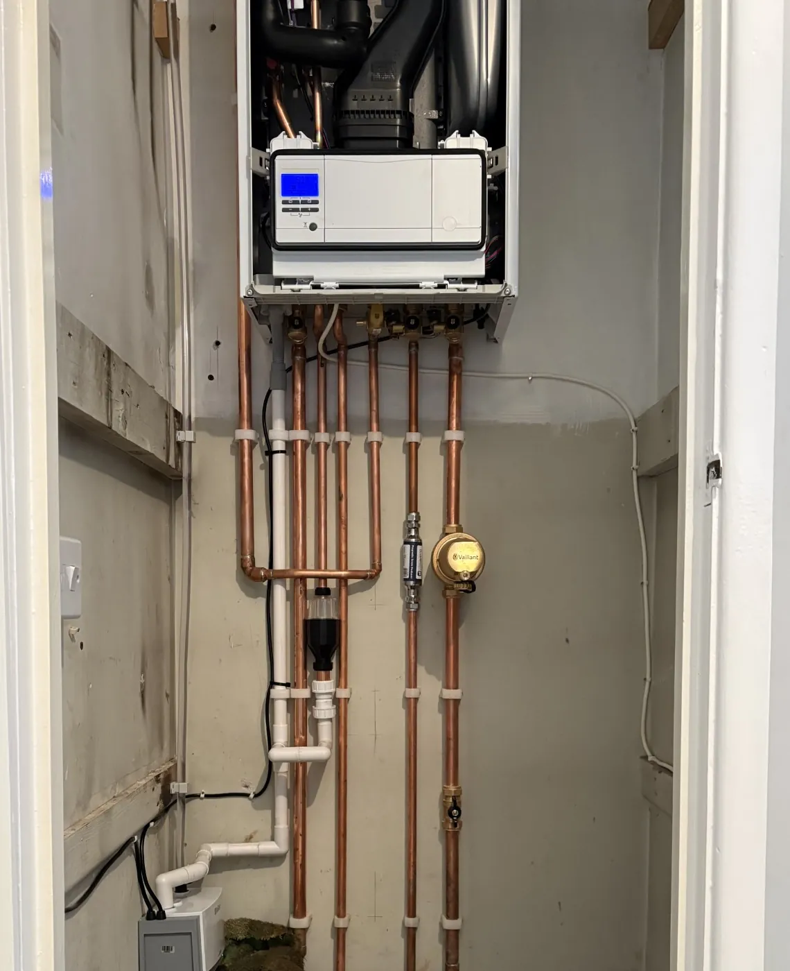 Vaillant boiler installation with new copper pipework